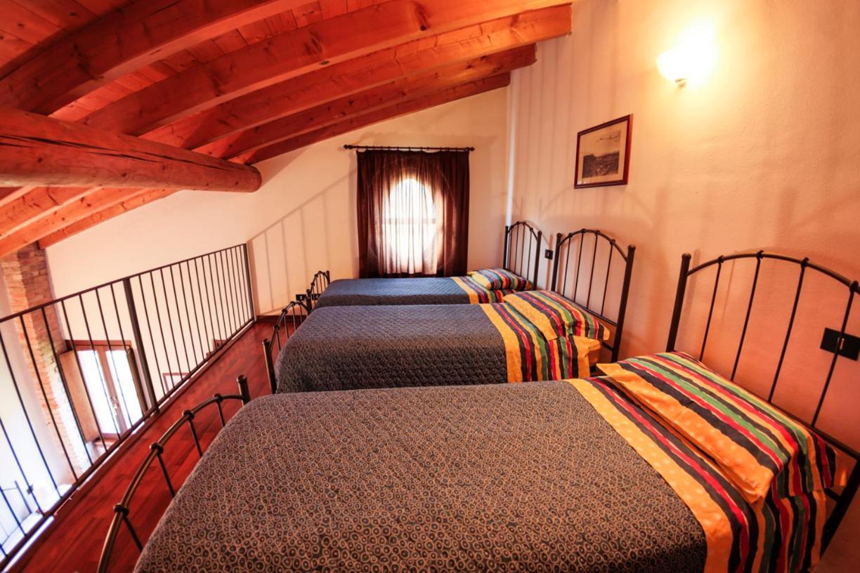 Agriturismo Case In Collina 沃尔塔曼托瓦纳 外观 照片